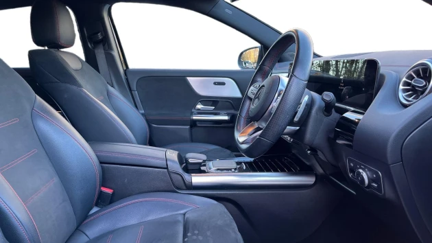 Mercedes-Benz EQA Listing Image