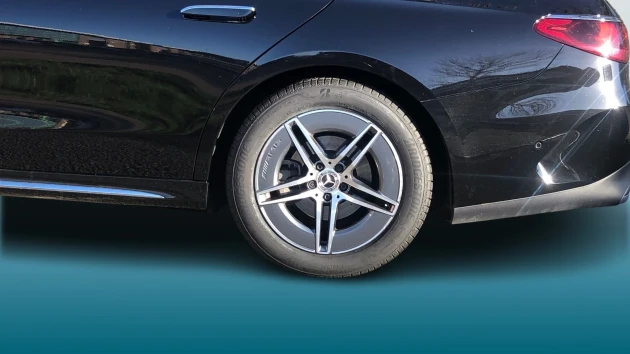 Mercedes-Benz E-Class Listing Image