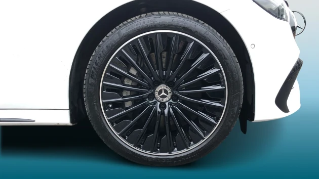 Mercedes-Benz E-Class Listing Image