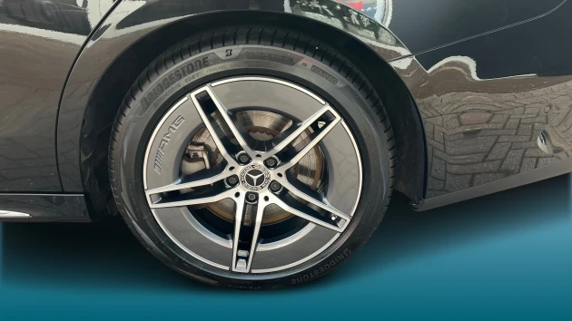 Mercedes-Benz E-Class Listing Image