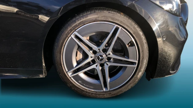 Mercedes-Benz C-Class Listing Image