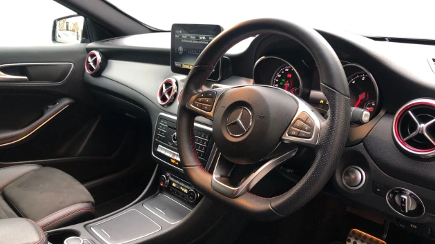 Mercedes-Benz GLA Listing Image