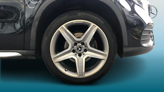 Mercedes-Benz GLA Listing Image