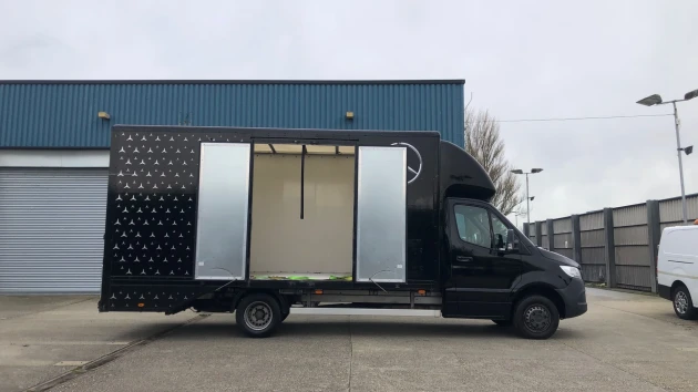 Mercedes-Benz Sprinter Listing Image