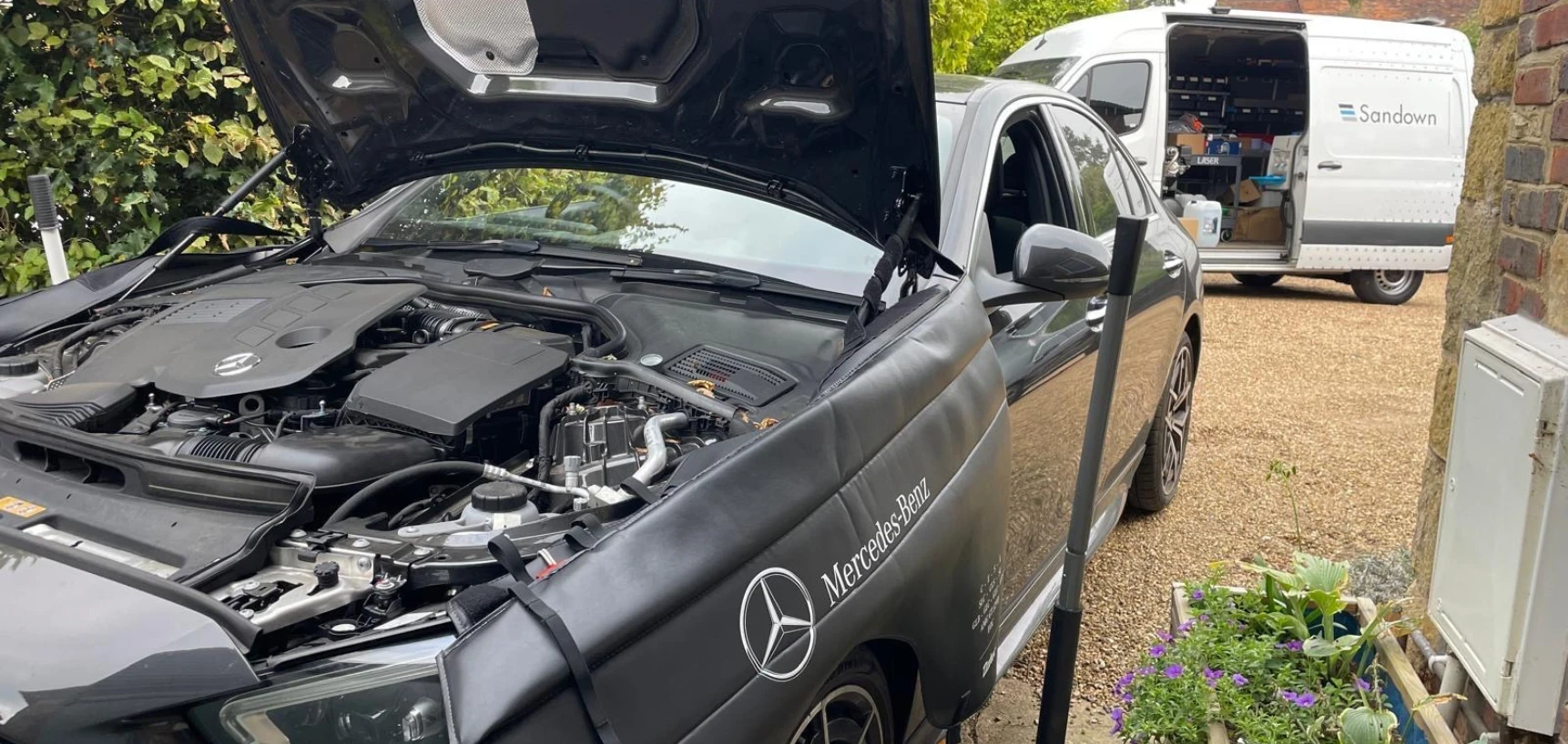 Sandown Mercedes-Benz Mobile Service.