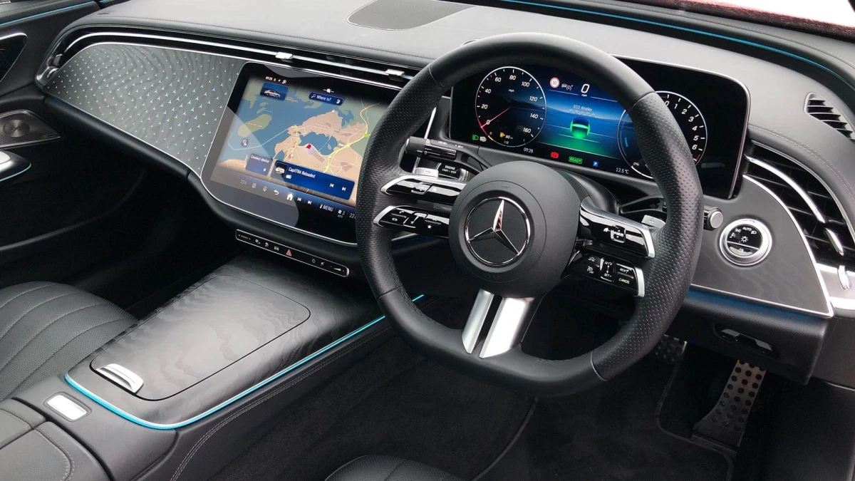Mercedes-Benz E-Class Image 3