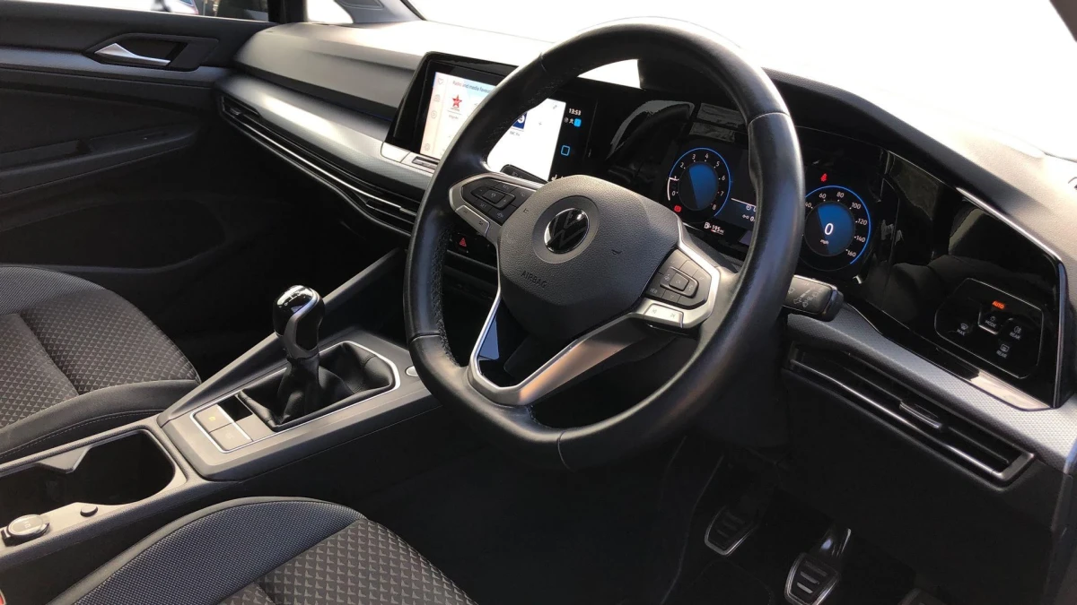 Volkswagen Golf Image 3