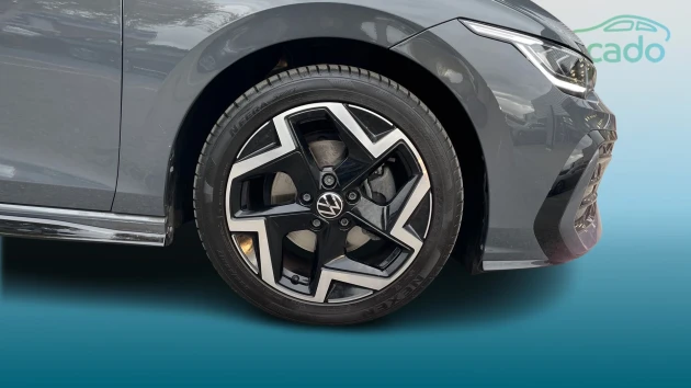 Volkswagen Golf Listing Image