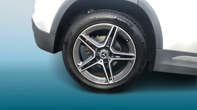 Mercedes-Benz GLA Listing Image