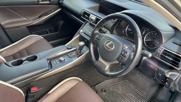 Lexus IS Listing Image