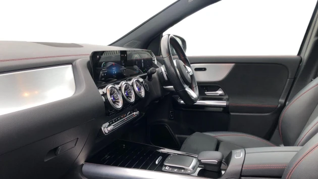 Mercedes-Benz EQA Listing Image