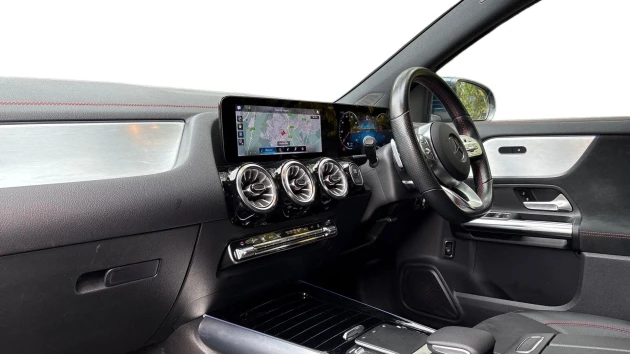 Mercedes-Benz EQA Listing Image