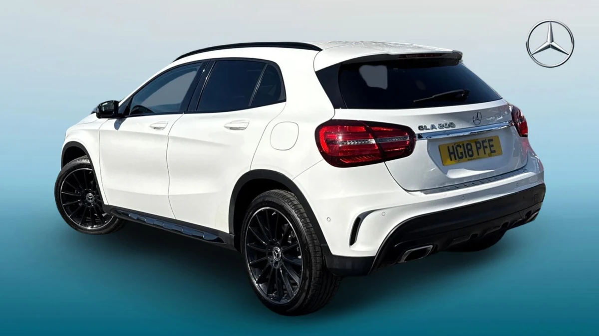 Mercedes-Benz GLA Image 2