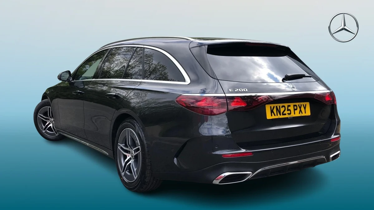 Mercedes-Benz E-Class Image 2