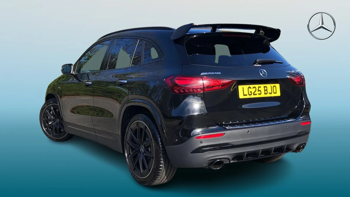 Mercedes-Benz GLA Image 2
