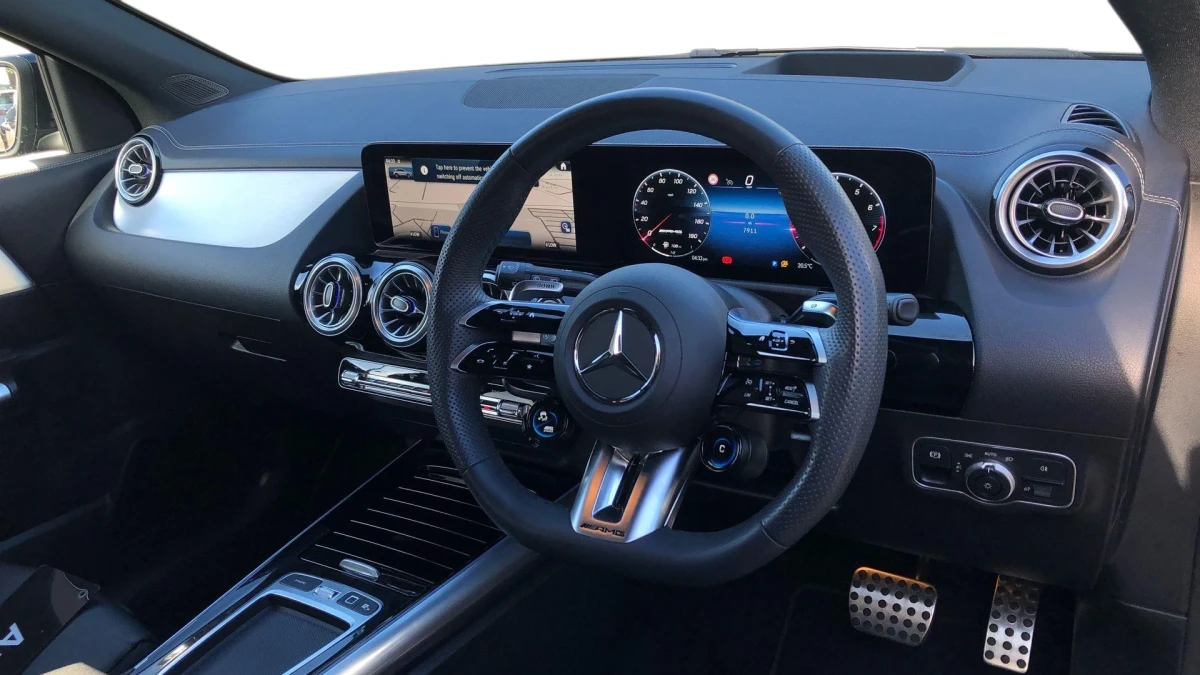 Mercedes-Benz GLA Image 3