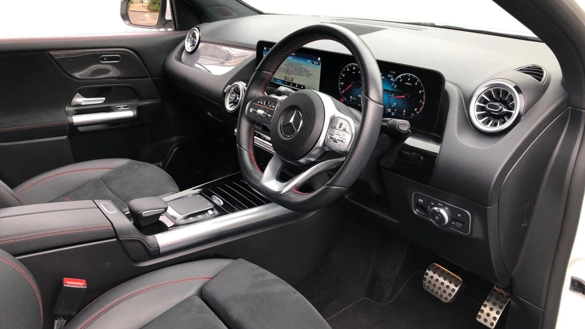 Mercedes-Benz GLA Image 3