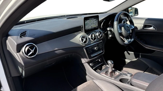 Mercedes-Benz GLA Listing Image
