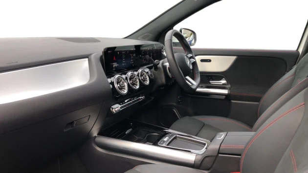 Mercedes-Benz GLA Listing Image