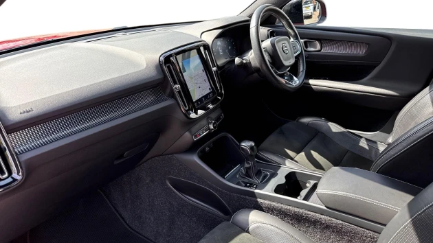 Volvo XC40 Listing Image