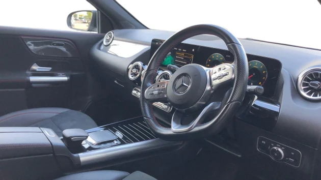 Mercedes-Benz GLA Listing Image