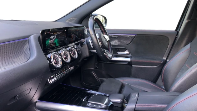 Mercedes-Benz GLA Listing Image