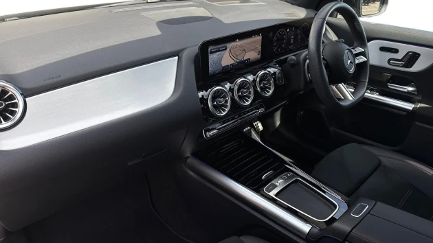 Mercedes-Benz GLA Listing Image