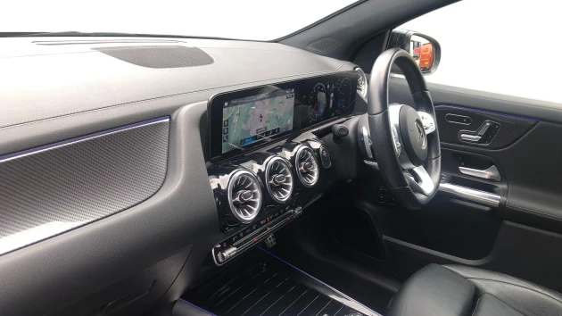 Mercedes-Benz GLA Listing Image