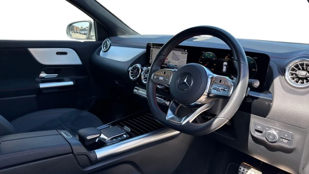 Mercedes-Benz EQA Listing Image