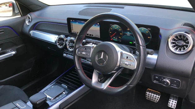 Mercedes-Benz EQB Listing Image