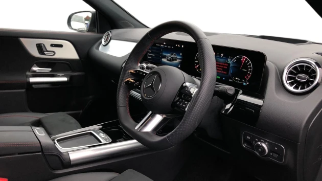 Mercedes-Benz GLA Listing Image