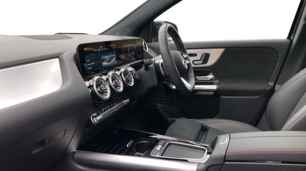 Mercedes-Benz GLA Listing Image