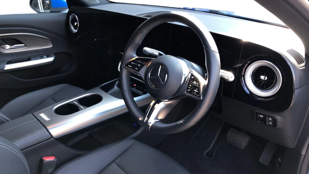 Mercedes-Benz CLA Image 3