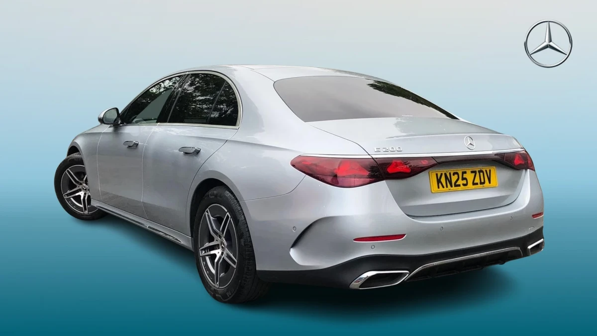 Mercedes-Benz E-Class Image 2