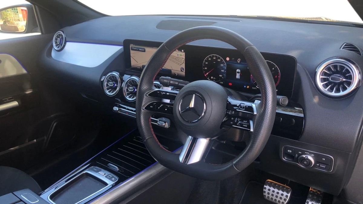 Mercedes-Benz GLA Image 3