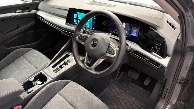 Volkswagen Golf Listing Image