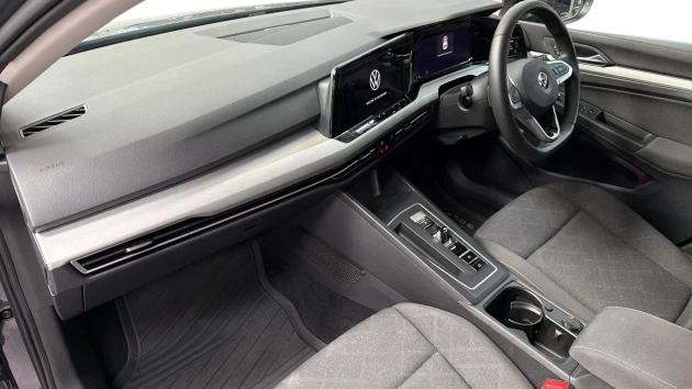 Volkswagen Golf Listing Image
