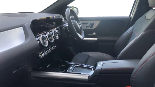 Mercedes-Benz GLA Listing Image