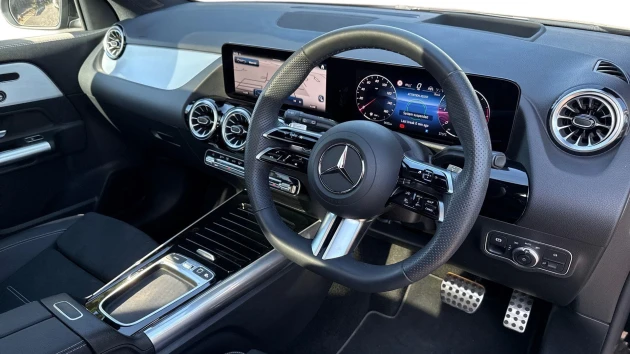 Mercedes-Benz GLA Listing Image