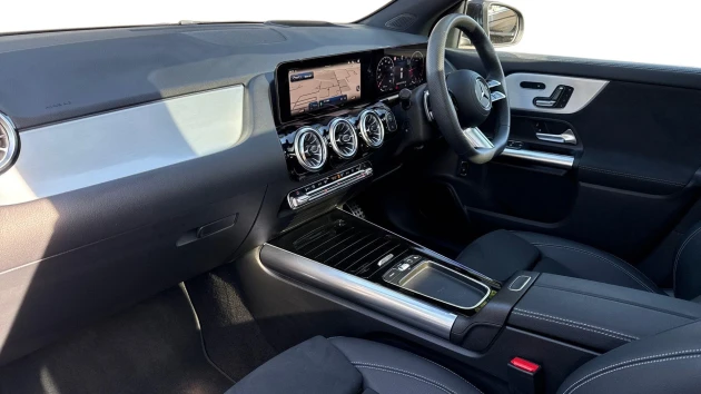 Mercedes-Benz GLA Listing Image