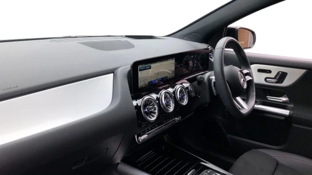 Mercedes-Benz GLA Listing Image