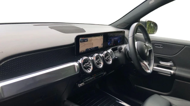 Mercedes-Benz EQB Listing Image