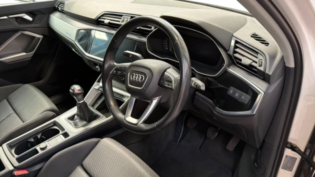 Audi Q3 Listing Image
