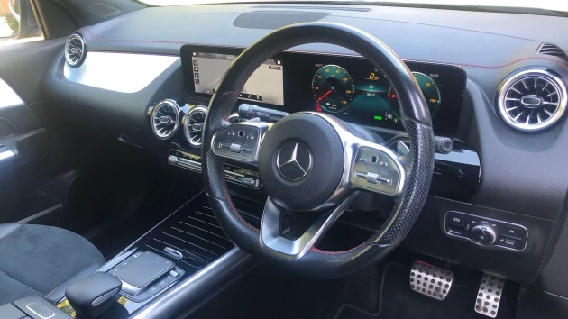 Mercedes-Benz EQA Listing Image
