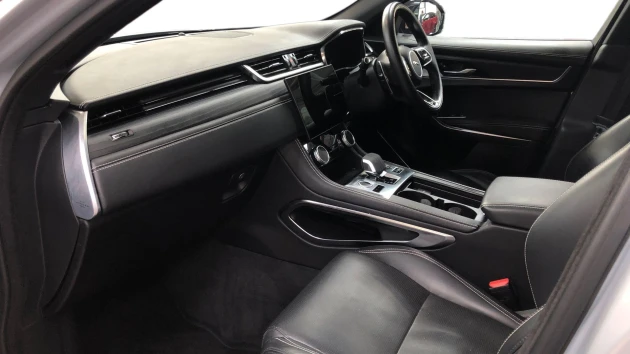 Jaguar F-PACE Listing Image