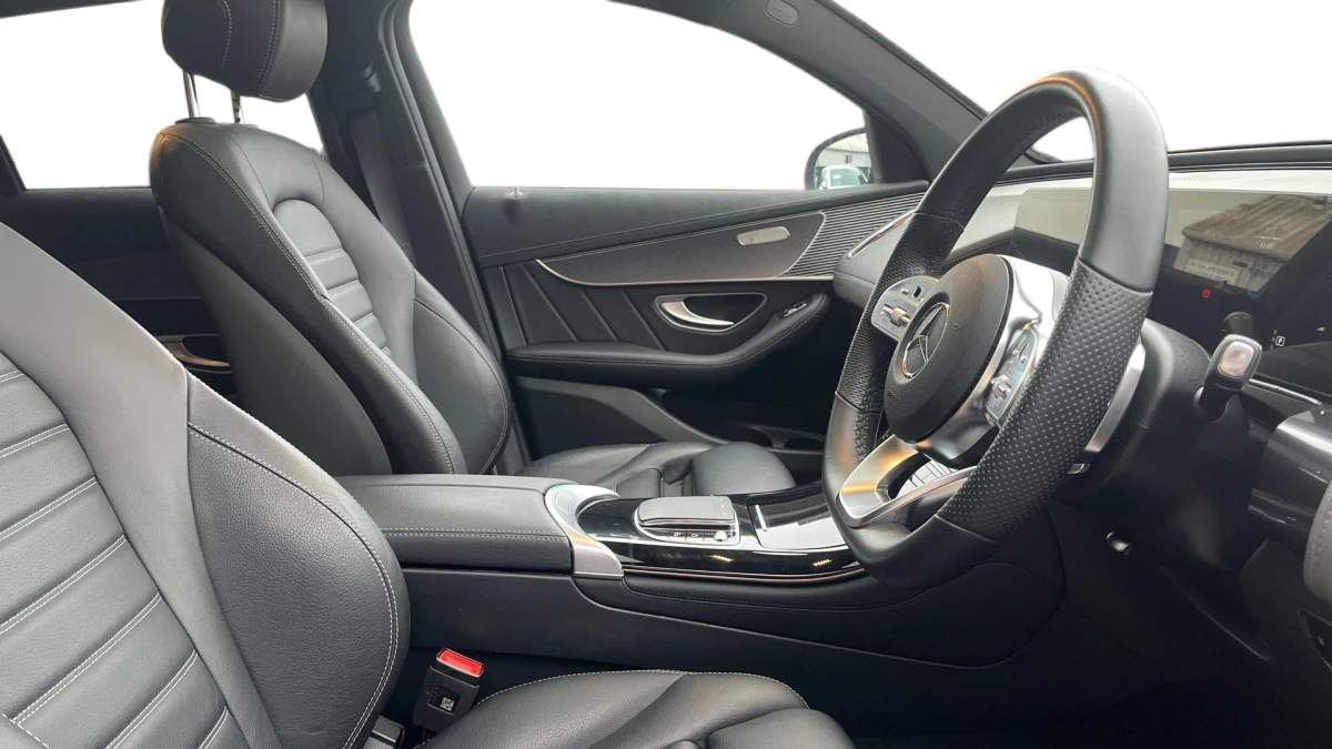 Mercedes-Benz EQC Image 3