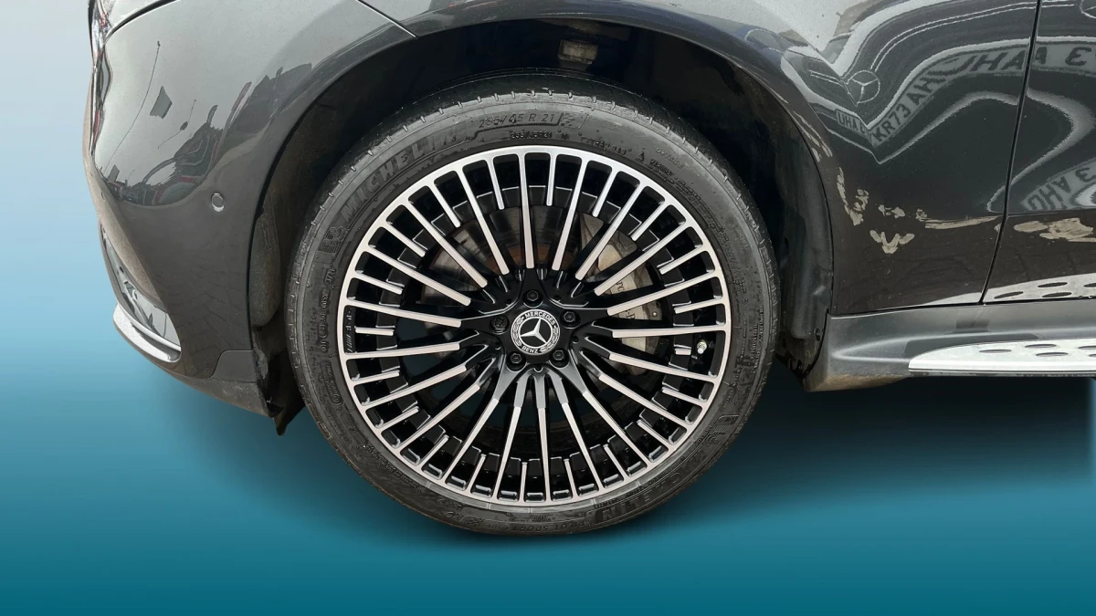 Mercedes-Benz EQC Image 5