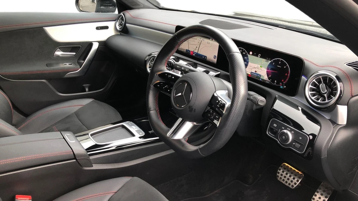 Mercedes-Benz CLA Image 3