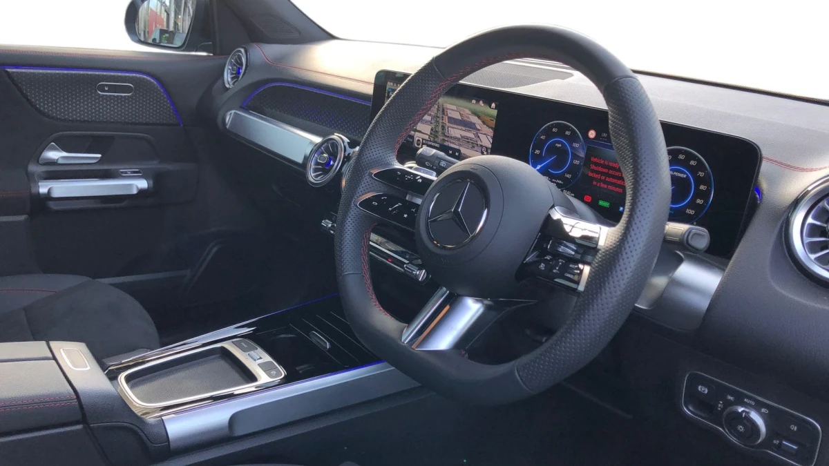 Mercedes-Benz EQB Image 3