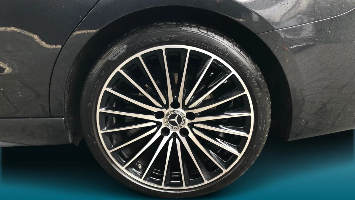 Mercedes-Benz C-Class Image 5